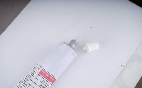 ?電腦散熱不好不一定是灰塵引起的，不要忽略了“散熱硅膠”