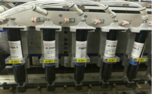 背光源燈條透鏡UV膠配合點膠機使用有哪些優(yōu)勢 背光源燈條透鏡UV膠配合點膠機使用有哪些優(yōu)勢